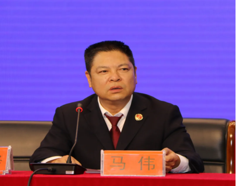 马伟以"一号检察建议"以及强制报告制度内容作为切入点,紧扣在校学生